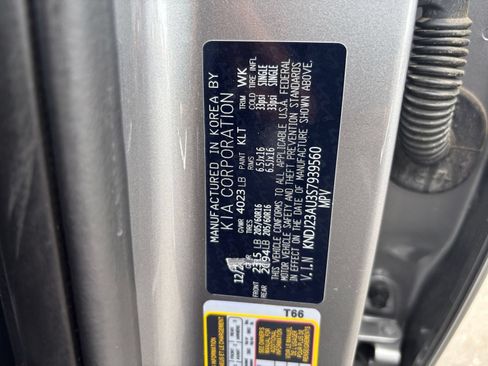 Used 2025 Kia Soul LX w/ LX Technology Package FWD image 27