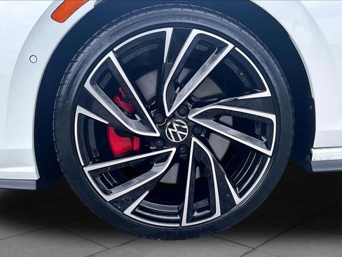Used 2024 Volkswagen GTI Autobahn FWD image 9