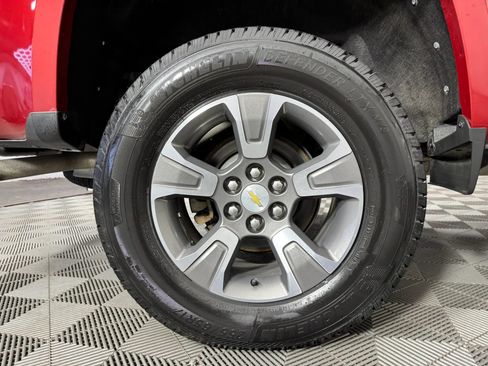 Used 2015 Chevrolet Colorado Z71 AWD/4WD image 37