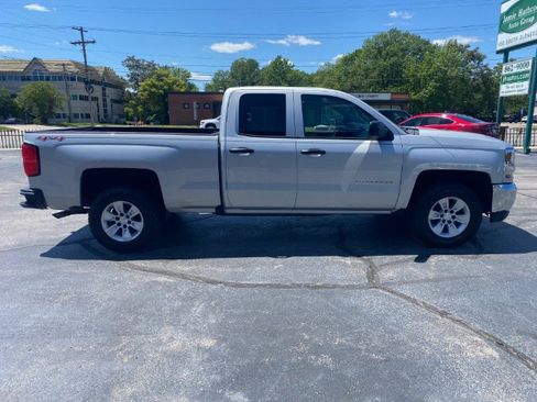 Used 2017 Chevrolet Silverado 1500 W/T w/ WT Convenience Package AWD/4WD image 4