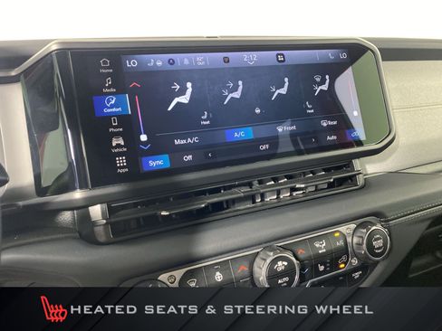 Used 2025 Jeep Wrangler Unlimited Sahara AWD/4WD image 5