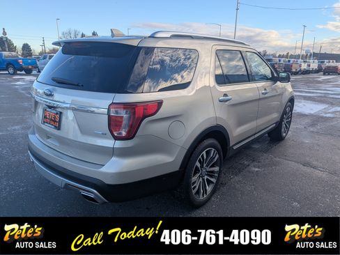 Used 2017 Ford Explorer Platinum image 4