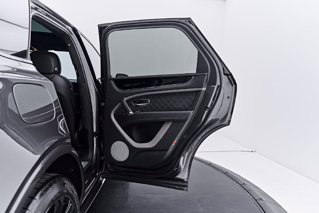 Used 2020 Bentley Bentayga Speed AWD/4WD image 35