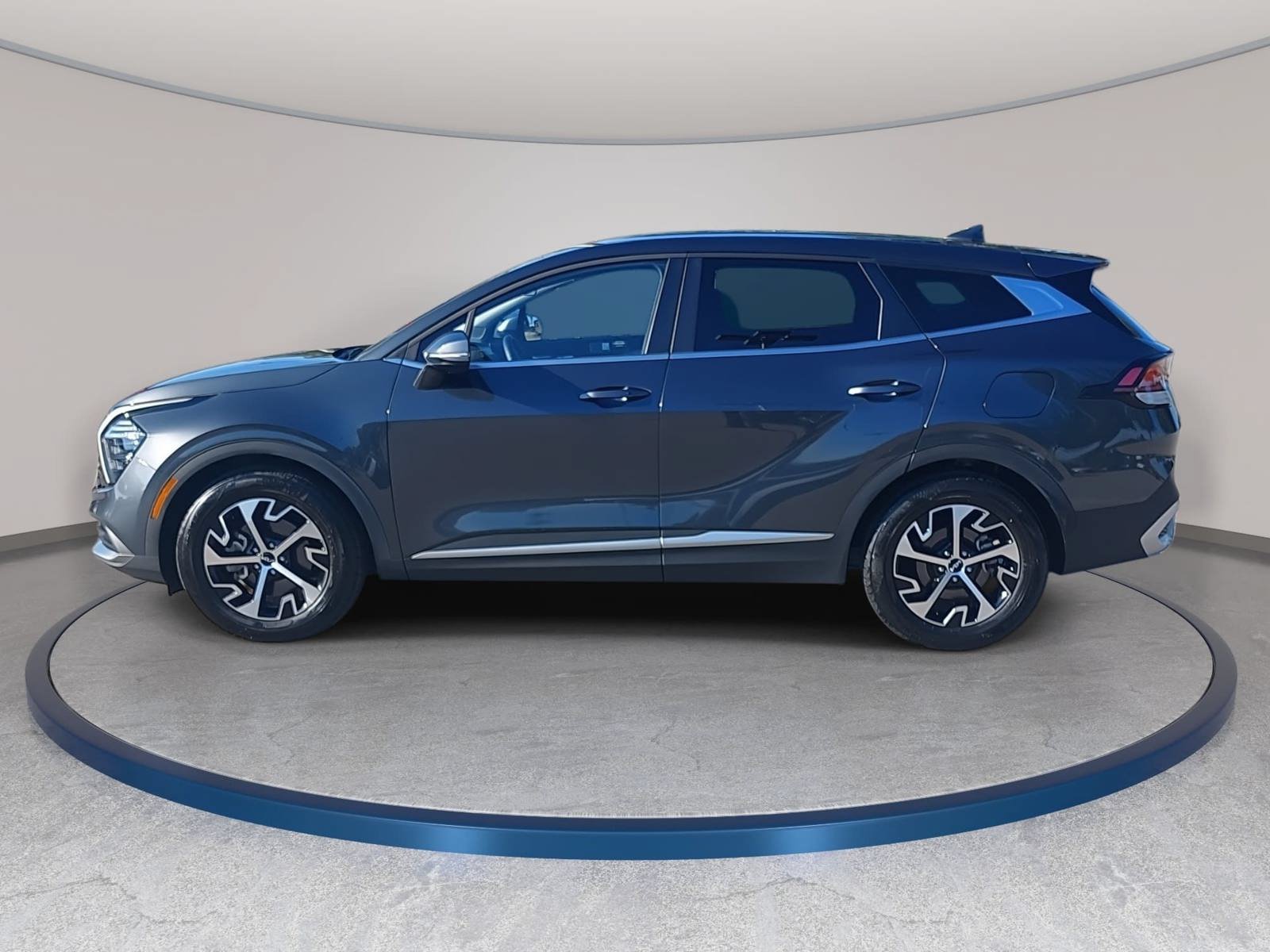 Used 2024 Kia Sportage EX FWD image 8