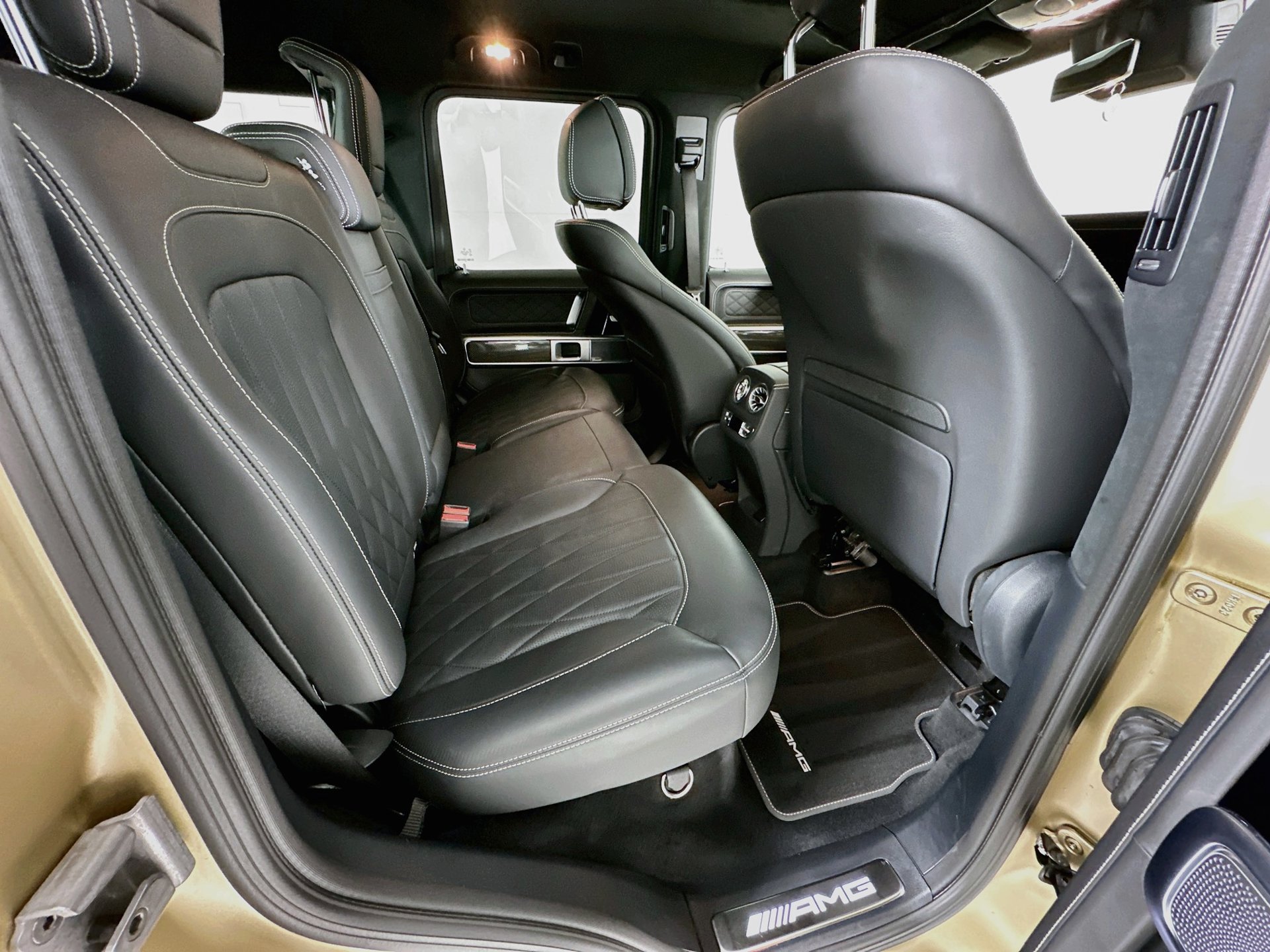 Used 2025 Mercedes-Benz G 63 AMG 4MATIC image 30
