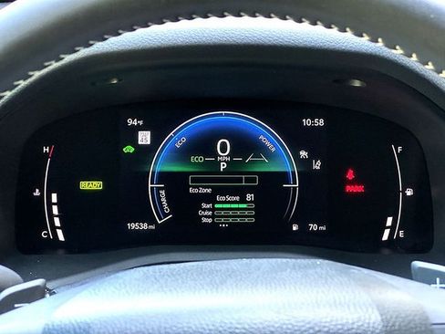 Used 2025 Toyota Camry SE w/ Convenience Package FWD image 24