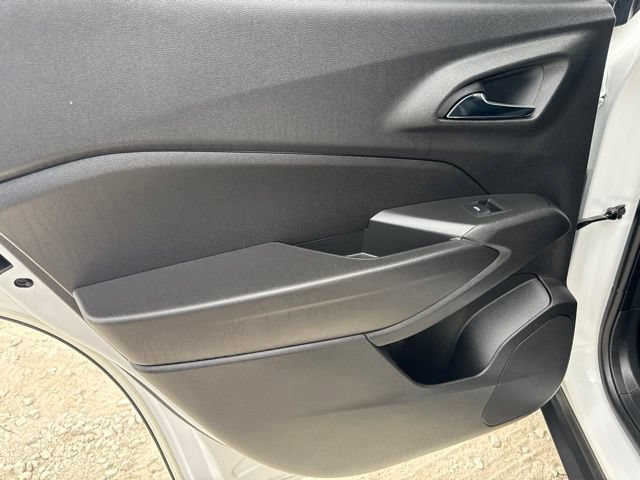 Used 2024 Chevrolet Trax LT w/ Driver Confidence Package FWD image 23