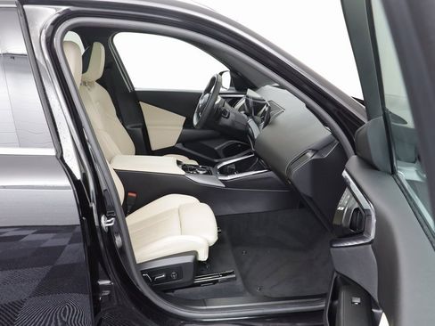 Certified 2025 BMW X3 xDrive30i w/ Premium Package image 20