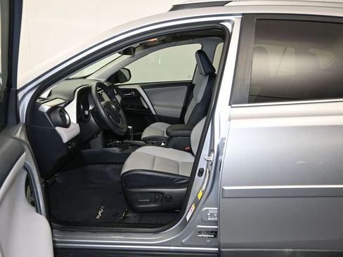 Used 2016 Toyota RAV4 Limited w/ Advanced Technology Package FWD image 20