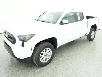 New 2025 Toyota Tacoma SR5