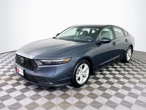 Used 2023 Honda Accord LX image 3