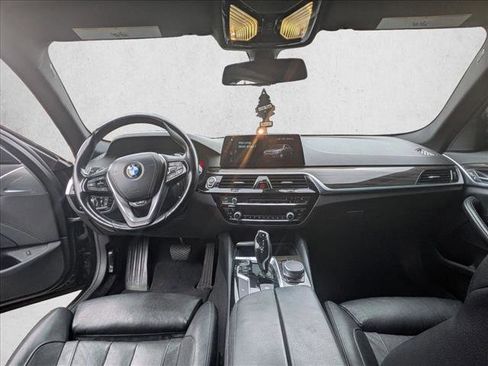 Used 2017 BMW 530i xDrive AWD/4WD image 12