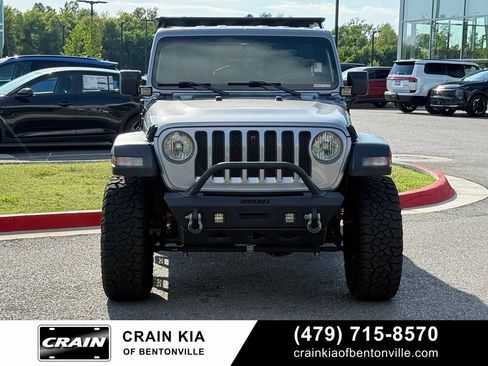 Used 2018 Jeep Wrangler Unlimited Sport AWD/4WD image 2