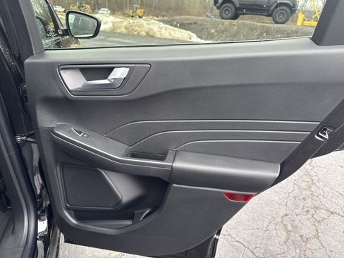 New 2026 Ford Escape SE image 29