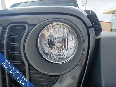 Used 2025 Jeep Wrangler Unlimited Sport AWD/4WD image 4