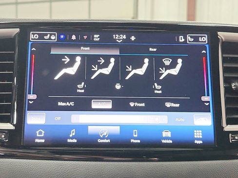 Used 2025 Chrysler Pacifica Select FWD image 33