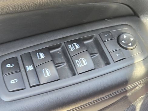 Used 2021 Jeep Grand Cherokee Limited w/ Sun & Sound Group RWD image 30