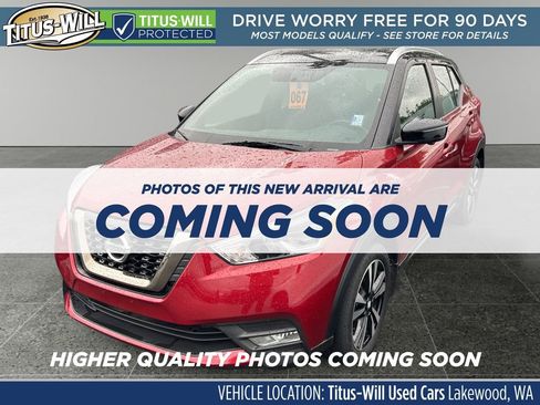 Used 2019 Nissan Kicks SR w/ SR Premium Package image 2