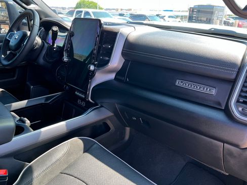 Used 2025 RAM 3500 Laramie AWD/4WD image 23