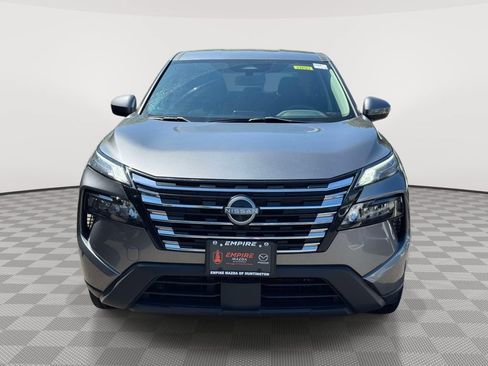Used 2024 Nissan Rogue SV AWD/4WD image 2