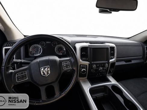 Used 2020 RAM 1500 Classic SLT w/ Luxury Group RWD image 8