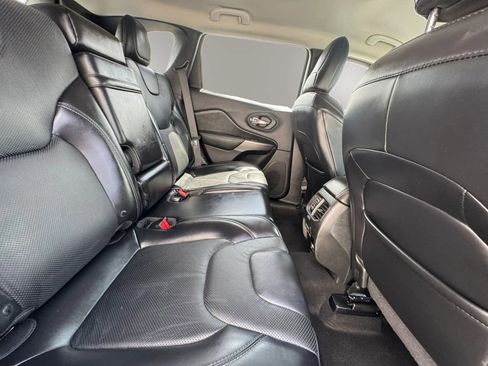 Used 2019 Jeep Cherokee Limited AWD/4WD image 13