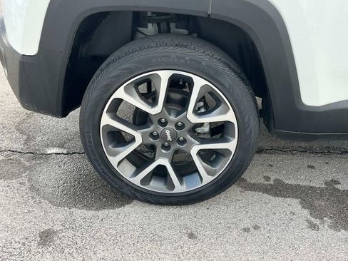 Certified 2022 Jeep Renegade Limited w/ Sun, Sound & Wheels Group image 44