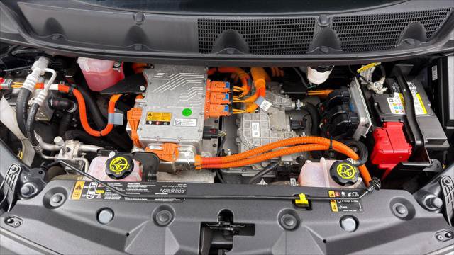 Used 2020 Chevrolet Bolt LT FWD image 39
