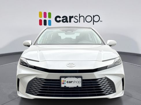 Used 2025 Toyota Camry XLE w/ Premium Package AWD/4WD image 8