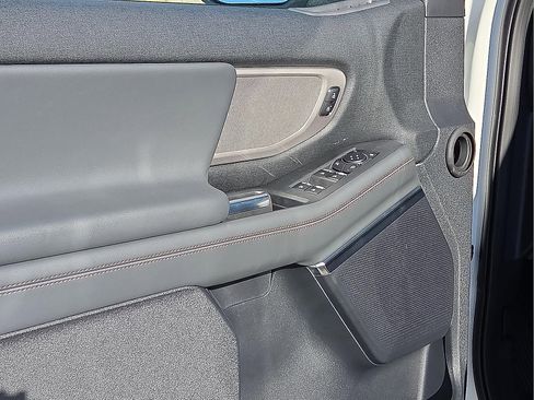 New 2025 Ford Expedition Active image 16