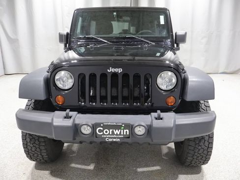 Used 2013 Jeep Wrangler Unlimited Sport w/ Max Tow Pkg AWD/4WD image 9