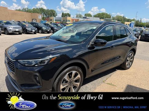 Used 2024 Ford Escape Platinum w/ Premium Technology Package AWD/4WD image 1