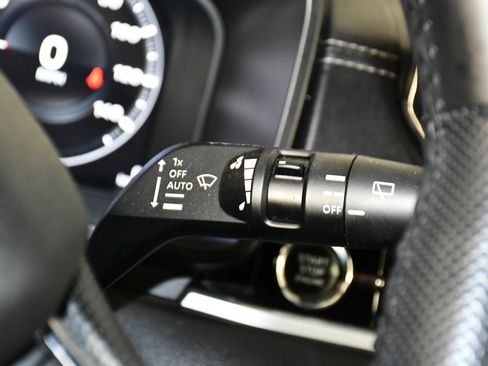 Used 2024 Mitsubishi Outlander SE Black Edition image 23