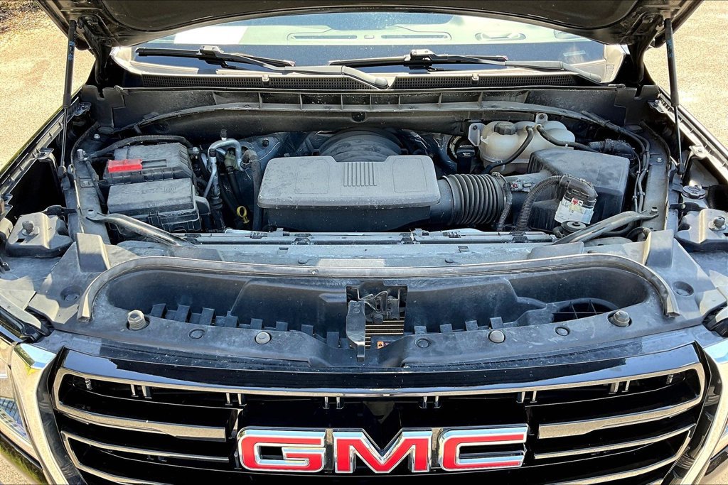 Used 2024 GMC Yukon XL SLE AWD/4WD image 32