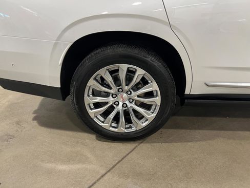 Used 2024 GMC Yukon Denali w/ Denali Reserve Package image 43