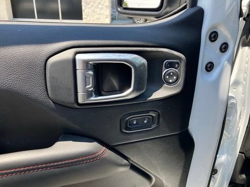 Used 2023 Jeep Wrangler Unlimited Rubicon w/ Steel Bumper Group AWD/4WD image 15