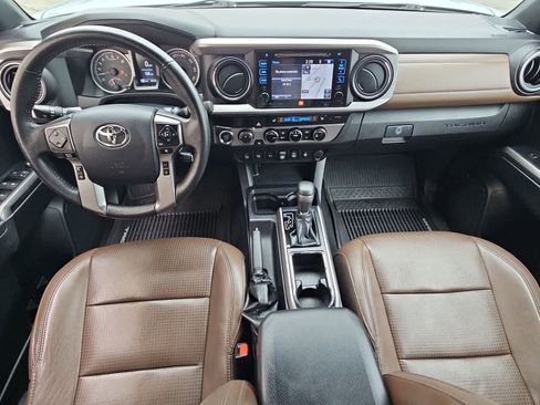 Used 2018 Toyota Tacoma Limited AWD/4WD image 15