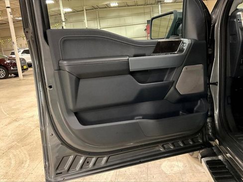 Certified 2022 Ford F150 Lariat w/ Equipment Group 502A High image 21