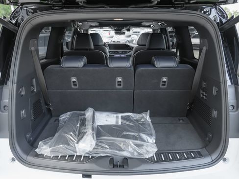 Certified 2026 INFINITI QX80 4WD image 41