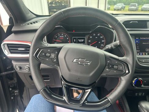 Used 2022 Chevrolet TrailBlazer RS FWD image 19