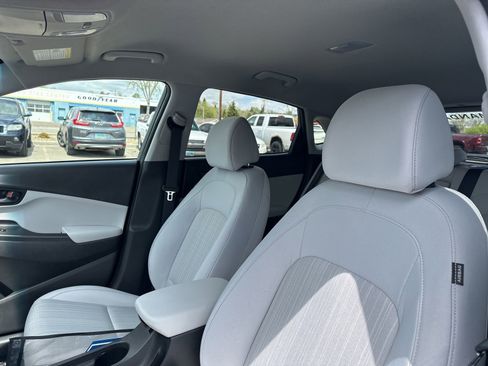 Used 2023 Hyundai Kona SEL w/ Cargo Package AWD/4WD image 11