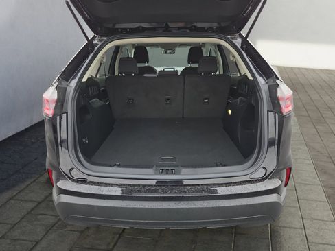 Certified 2022 Ford Edge SE image 25