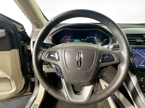 Used 2020 Lincoln MKZ w/ Convenience Package FWD image 17