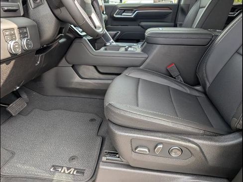 New 2026 GMC Sierra 2500 Denali w/ Denali Reserve Package image 11