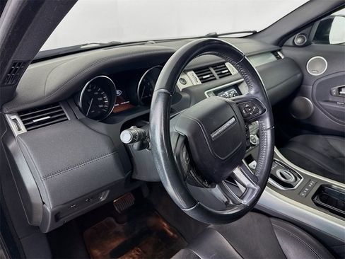 Used 2015 Land Rover Range Rover Evoque Pure image 4
