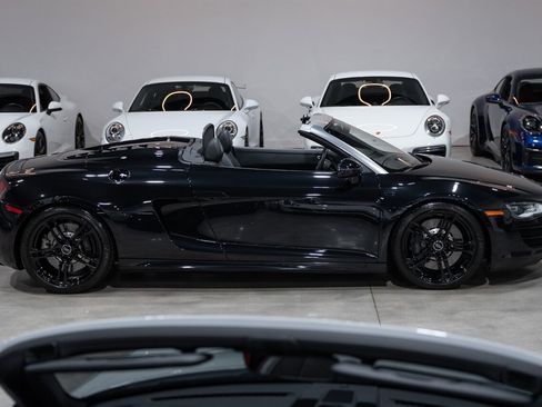 Used 2011 Audi R8 V10 AWD/4WD image 8