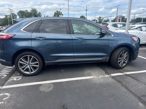 Used 2019 Ford Edge Titanium FWD image 13