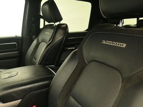 Used 2024 RAM 1500 Laramie AWD/4WD image 23