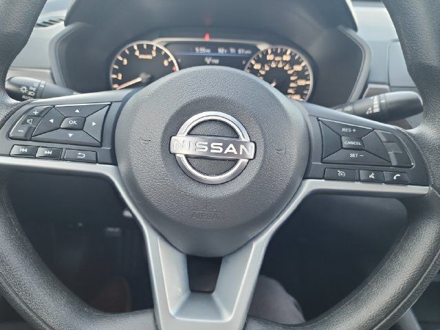 Used 2025 Nissan Altima 2.5 SV FWD image 15