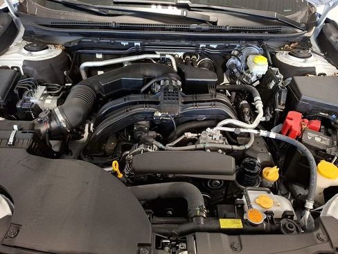 Certified 2025 Subaru Outback Limited image 31